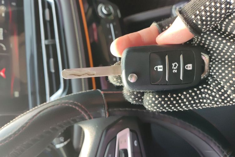 长安 逸动DT 2019款 1.6L 手动舒享型 国VI中控内饰11