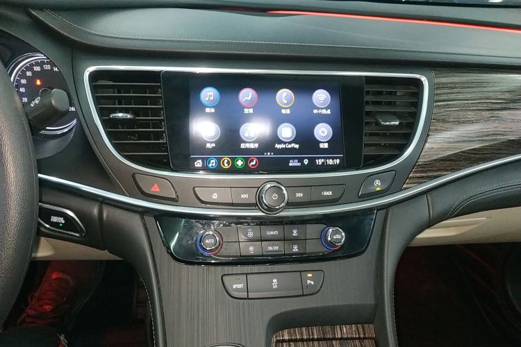 别克 君越 2020款 652T 精英型中控内饰16