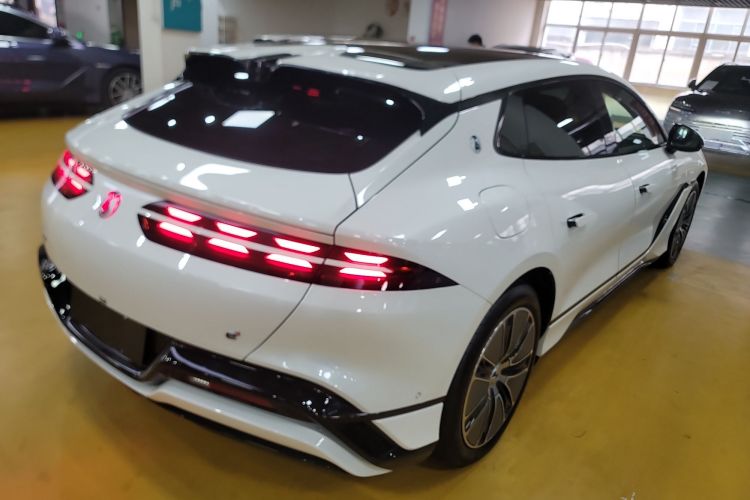 腾势Z9GT 2024款 1100四驱Max版车身外观6005