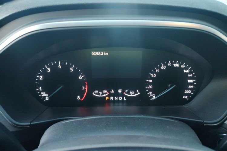 福特 福克斯 2020款 三厢 EcoBoost 180 自动锋潮型中控内饰14