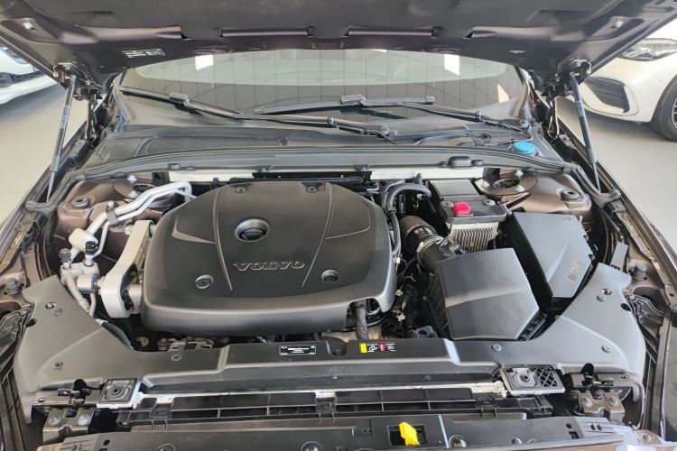 沃尔沃S60 2020款 T4 智逸豪华版机舱底盘24