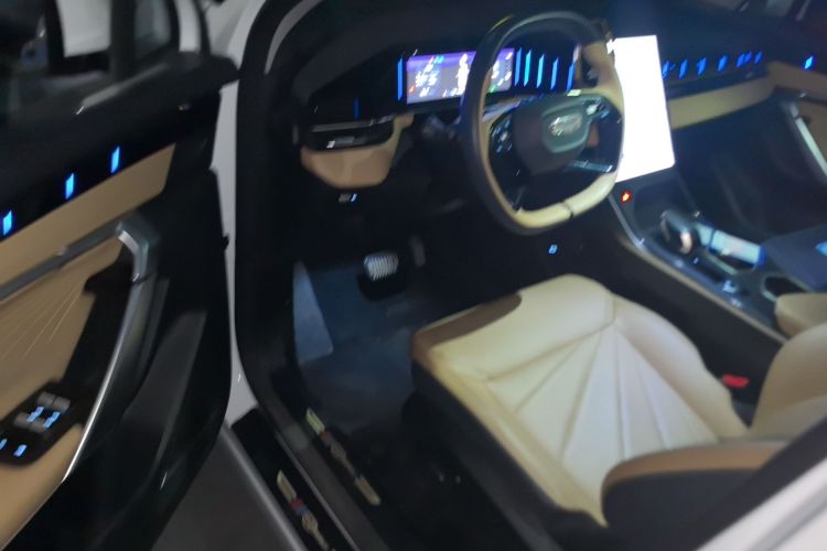 吉利汽车 博越L 2023款 1.5TD DCT尊贵型中控内饰7003