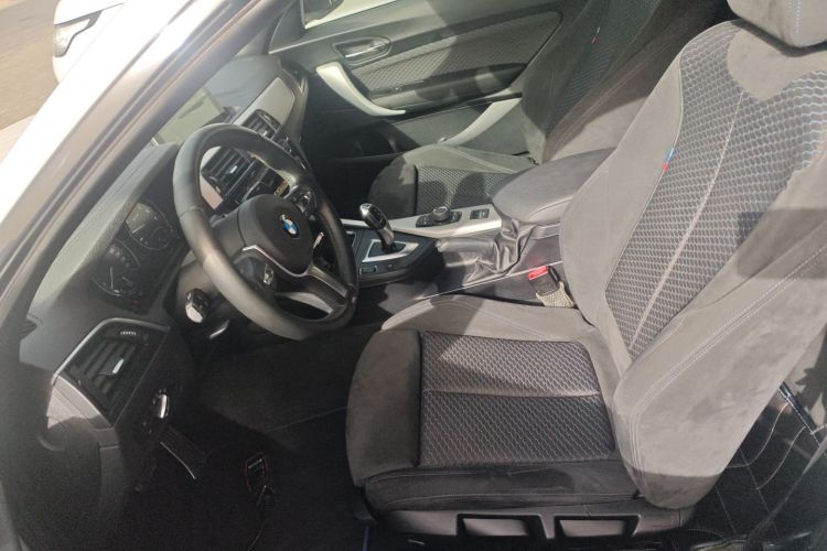 宝马2系(进口) 2018款 225i 敞篷轿跑车 M运动型中控内饰19