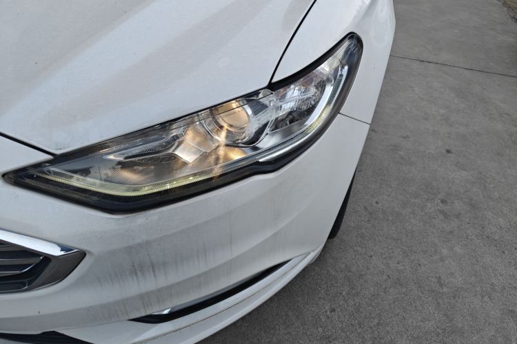 福特 蒙迪欧 2017款 改款 EcoBoost 180 时尚型局部细节36