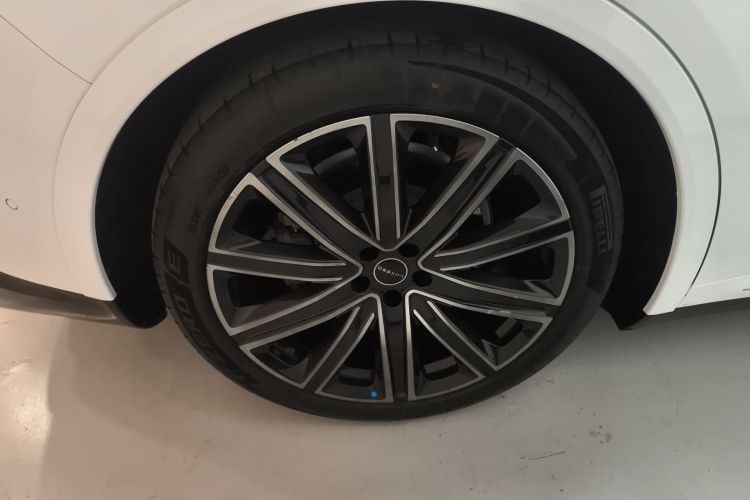 鸿蒙智行 智界R7 2024款 纯电 667km Pro车身外观6008