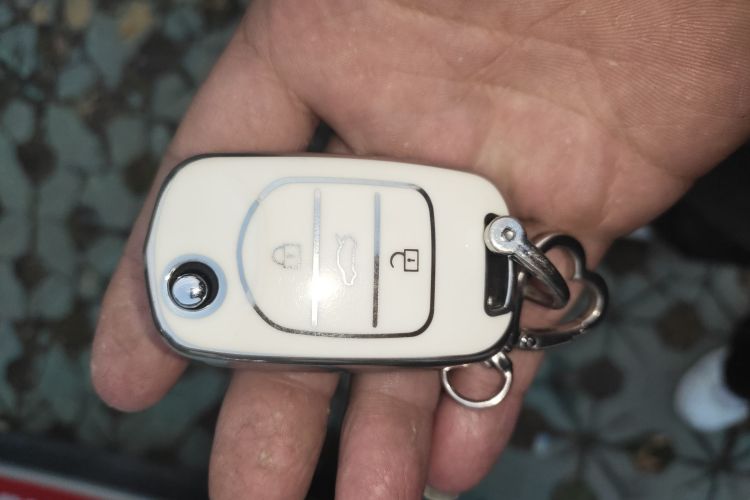 五菱汽车 五菱缤果 2023款 203km 轻享款中控内饰11