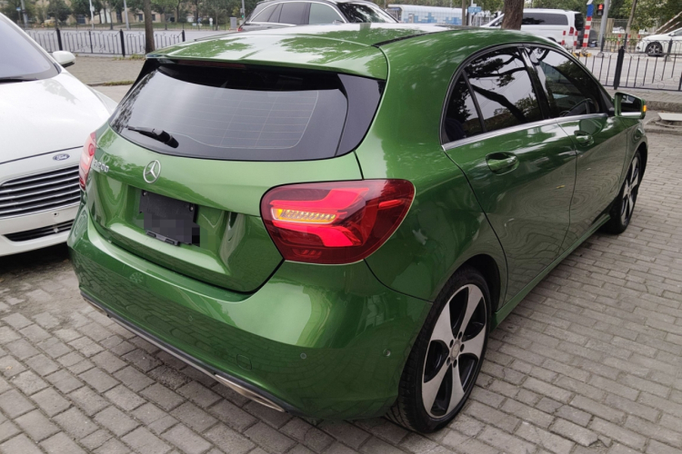 奔驰A级(进口) 2016款 A 200 时尚型车身外观6005