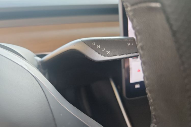 特斯拉 Model 3 2020款 改款 长续航后轮驱动版中控内饰18