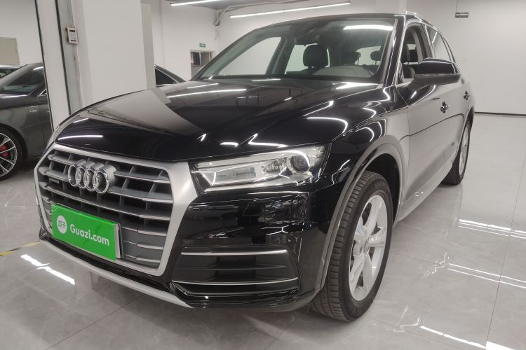 奥迪Q5L 2018款 40 TFSI 荣享进取型 国V车身外观1