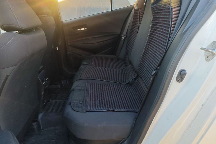 丰田 卡罗拉 2019款 双擎 1.8L E-CVT GL-i精英版中控内饰21