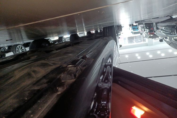 奔驰E级 2023款 改款 E 300 L 时尚型局部细节9002