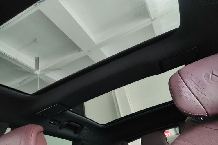 腾势Z9GT 2024款 1100四驱Ultra版中控内饰22