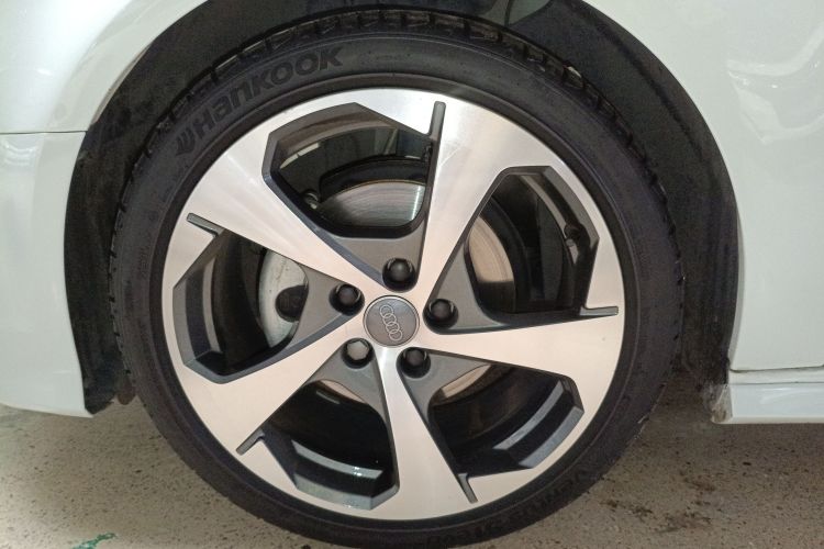 奥迪A3 2017款 Sportback 35 TFSI 运动型车身外观6007