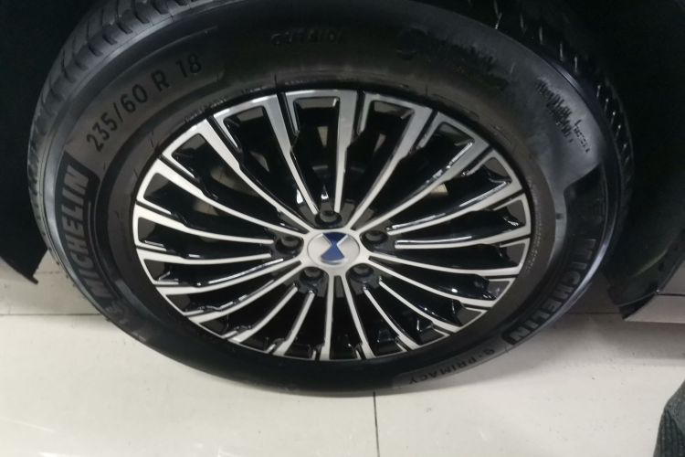 腾势D9 2024款 DM-i 980 四驱旗舰型车身外观6008