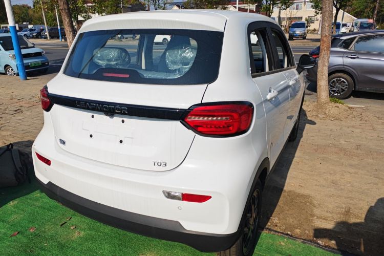 零跑汽车 零跑T03 2025款 310舒享版车身外观7