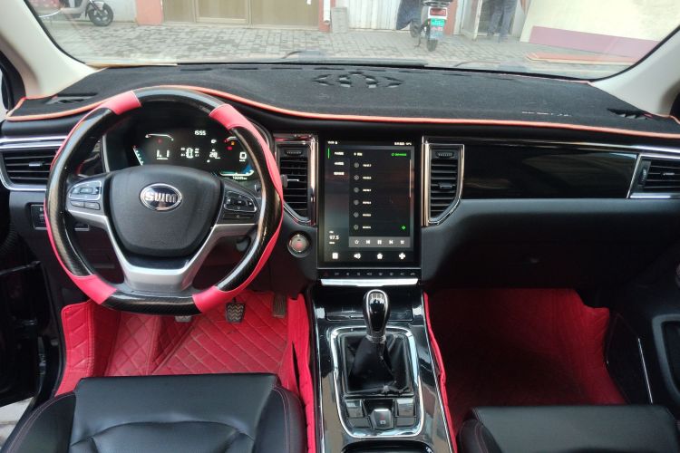 SWM斯威汽车 SWM斯威G05 2019款 2.0L 手动豪华型中控内饰16