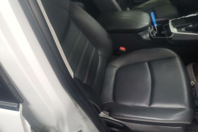 丰田 RAV4荣放 2020款 2.0L CVT两驱风尚PLUS版局部细节41