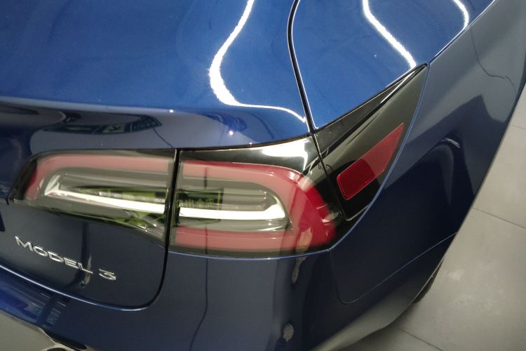 特斯拉 Model 3 2020款 改款 标准续航后驱升级版车身外观9