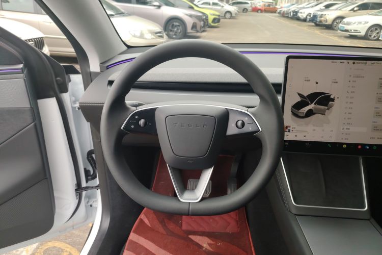 特斯拉 Model Y 2025款 改款 长续航全轮驱动版局部细节13