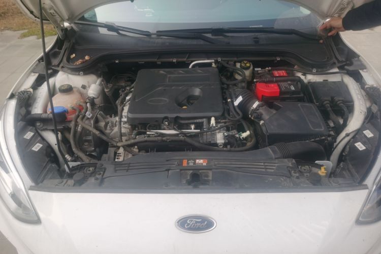 福特 福克斯 2020款 三厢 EcoBoost 180 自动锋潮型局部细节24