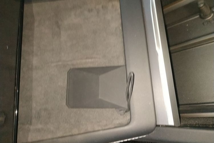 特斯拉 Model 3 2023款 后轮驱动版中控内饰7001