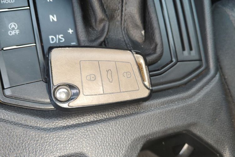 大众 朗逸 2018款 1.5L 自动风尚版 国V中控内饰11