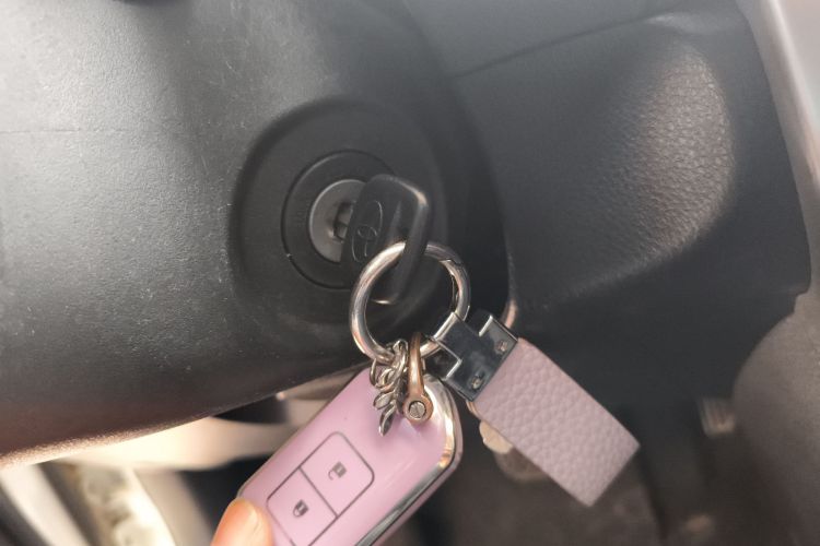 丰田 威驰FS 2017款 1.5L CVT锋驰版中控内饰11