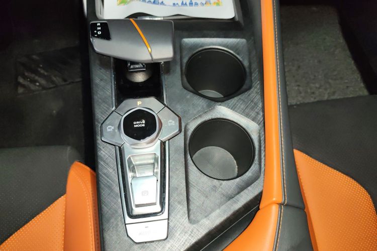 长安UNI-V 2023款 2.0T 锋速版局部细节18