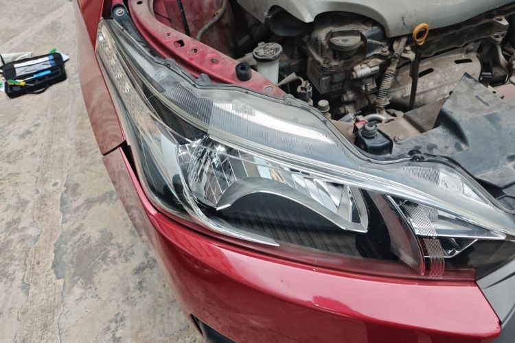 丰田 YARiS L 致炫 2015款 1.5E 自动魅动版车身外观6006