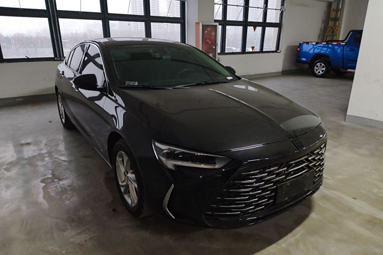 别克 君威 2024款 25T 超享版车身外观3