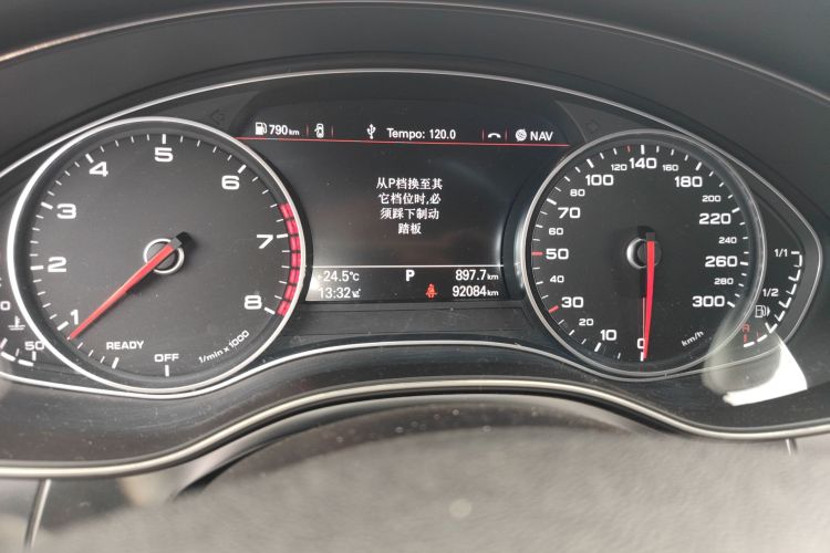 奥迪A6L 2018款 30周年年型 TFSI 进取型中控内饰15