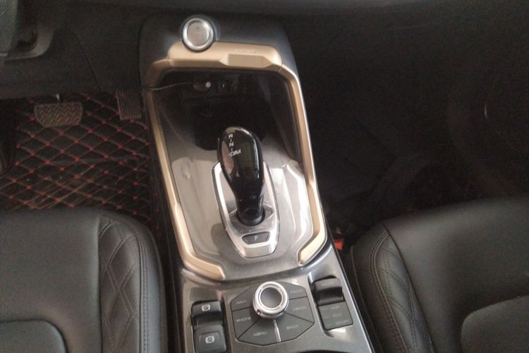 哈弗H6 2020款 1.5GDIT 自动铂金豪华版局部细节18