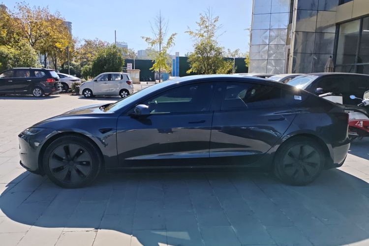 特斯拉 Model 3 2023款 后轮驱动版车身外观6003