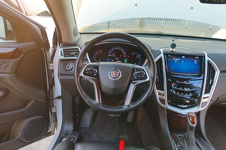 凯迪拉克SRX 2013款 3.0L 精英型局部细节13