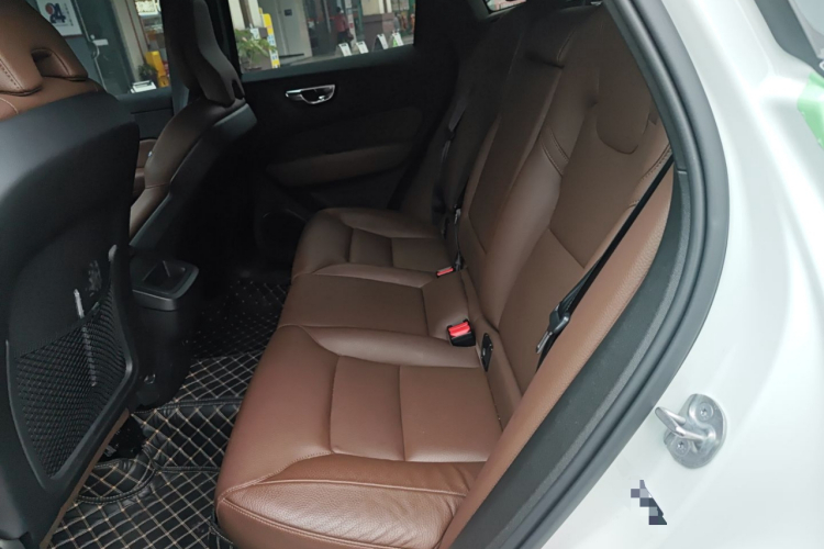 沃尔沃XC60 2024款 B5 四驱智逸豪华版中控内饰21