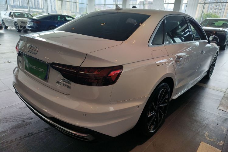 奥迪A4L 2022款 40 TFSI 豪华致雅型车身外观7