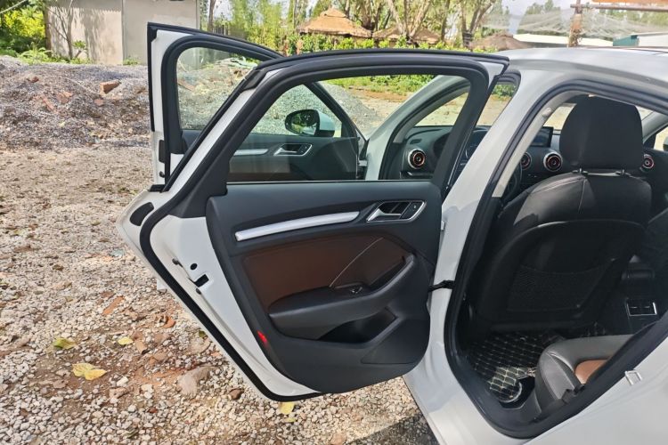 奥迪A3 2015款 Limousine 40 TFSI 自动舒适型中控内饰7008