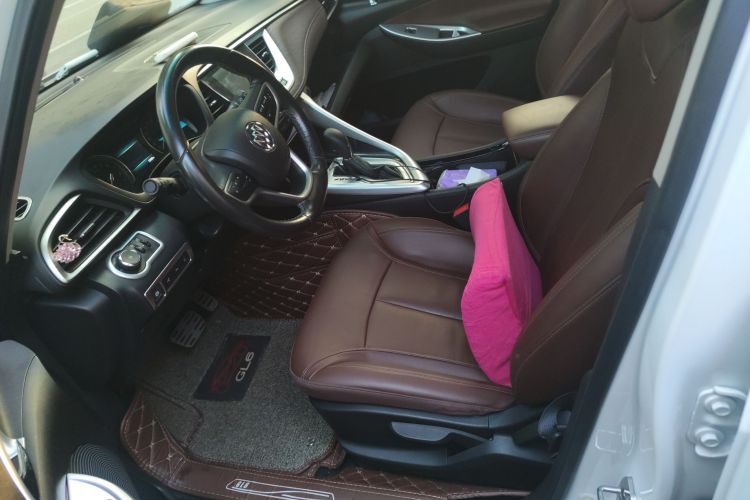 别克GL6 2018款 18T 6座尊贵型中控内饰19