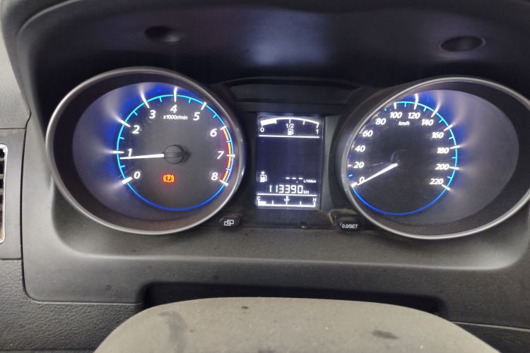 东风风行 景逸X5 2015款 1.6L 手动尊享型中控内饰14