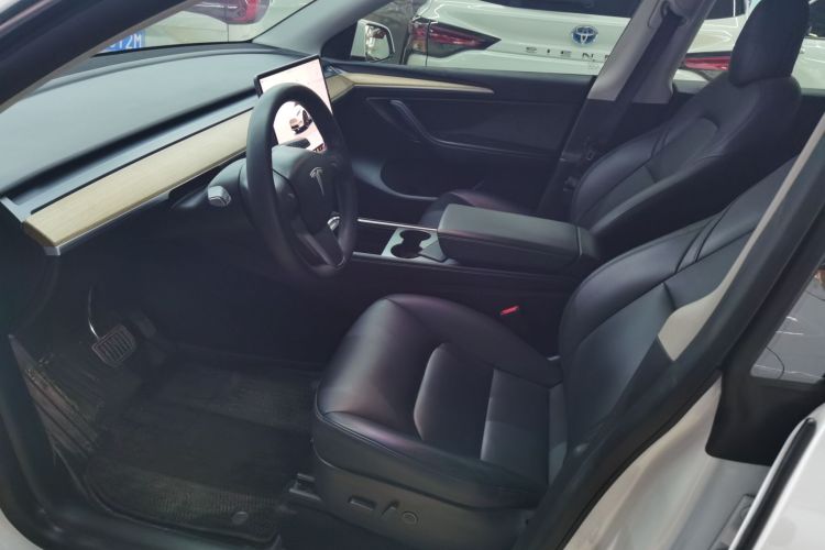 特斯拉 Model Y 2022款 长续航全轮驱动版局部细节19