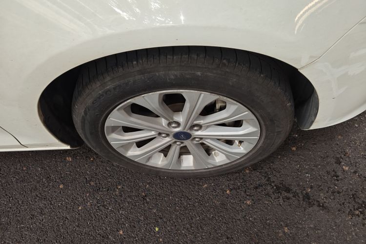 福特 福睿斯 2017款 幸福版 1.5L 自动时尚型车身外观6007