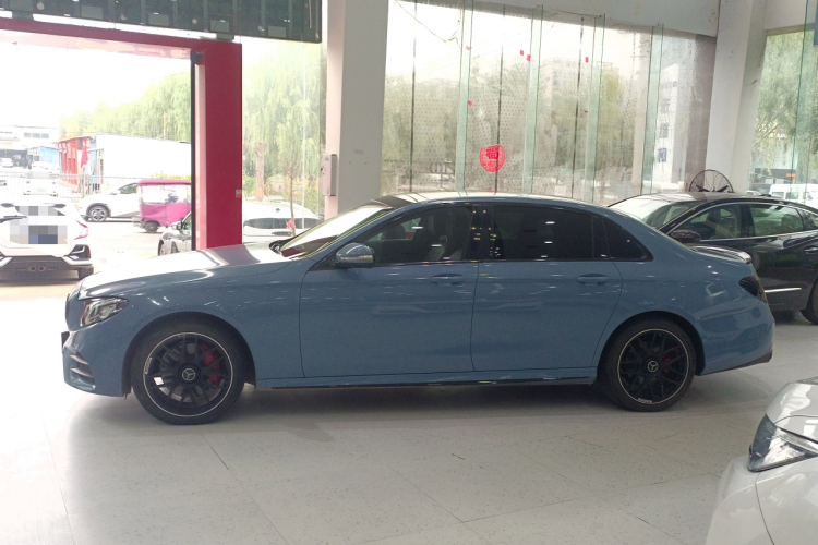 奔驰E级 2020款 改款 E 300 L 运动时尚型车身外观6003