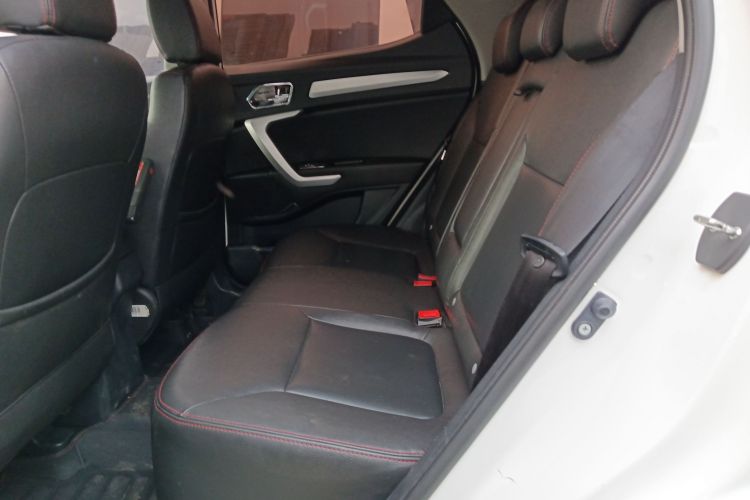 江汽集团 瑞风S3 2016款 1.5L 手动豪华智能型中控内饰21