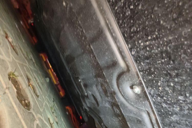 鸿蒙智行 问界M5 2025款 增程 Ultra 后驱版局部细节9008