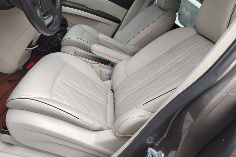 别克GL8 2022款 陆上公务舱 652T 豪华型局部细节19