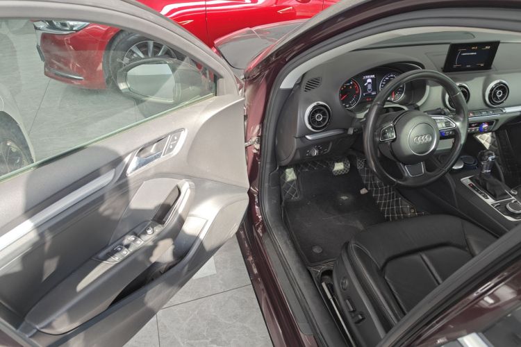 奥迪A3 2016款 Limousine 35 TFSI 风尚型中控内饰20