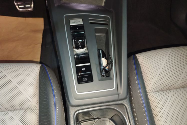 大众 高尔夫 2025款 300TSI R-Line中控内饰18