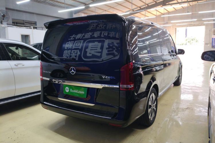 奔驰 威霆 2018款 2.0T 精英版 7座 国V车身外观6005