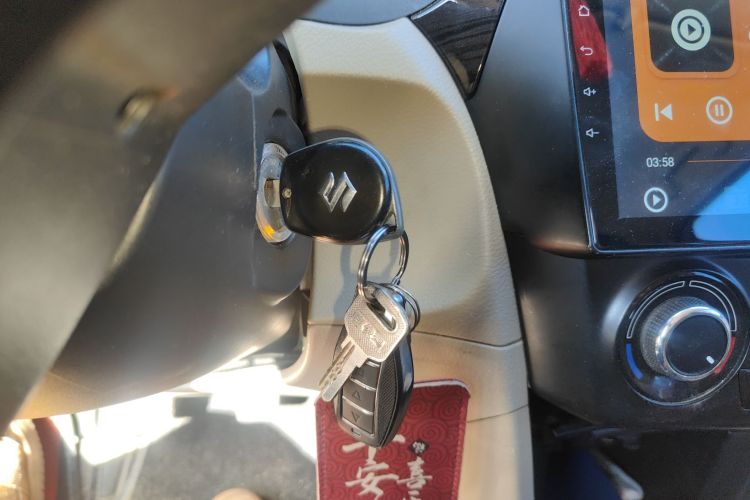 铃木 启悦 2015款 1.6L 手动舒享型中控内饰11