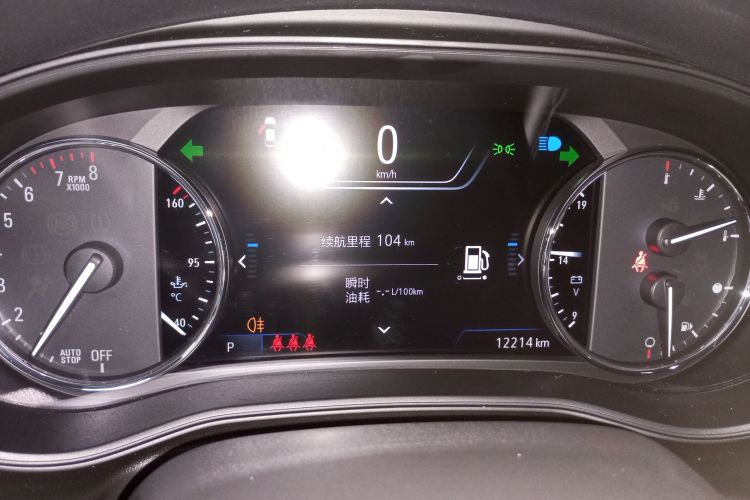 别克 君威 2024款 28T 纵享版中控内饰14